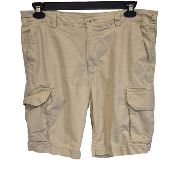 Daniel Cremieux Other - Men's Daniel Cremieux Cream Cargo Shorts Size 36